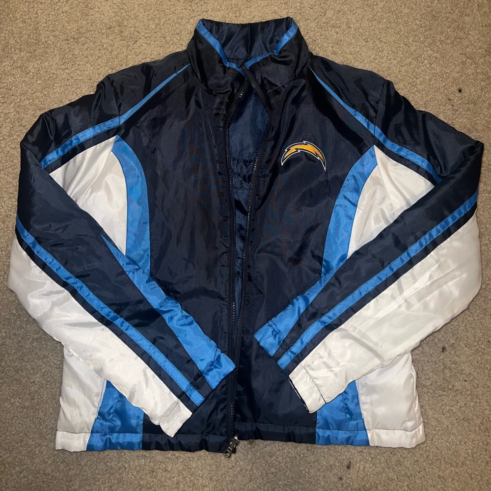 Small reversible, light blue, dark blue chargers jacket